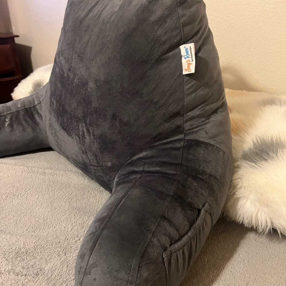 Reading Pillow, Grey
